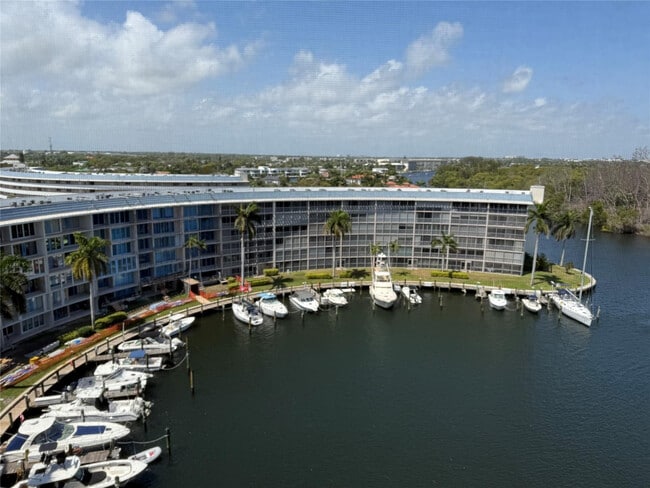 property at 1523 E Hillsboro Blvd