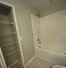 10910 Golden Acorn Ave in Tampa, FL - Building Photo - Building Photo