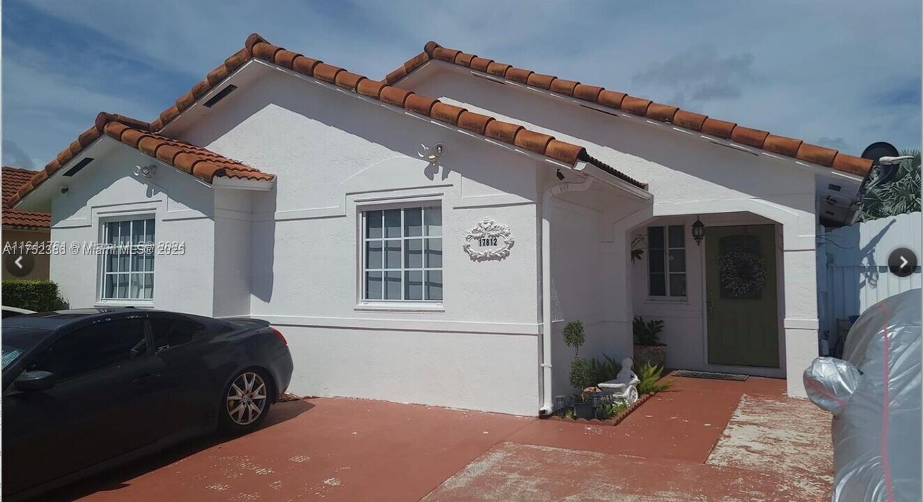 17812 SW 144th Ave in Miami, FL - Building Photo