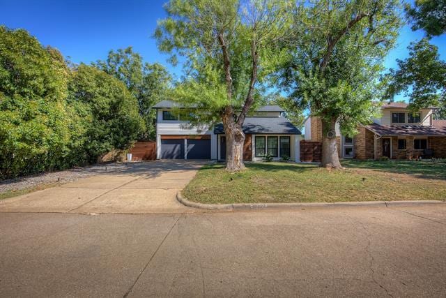 property at 3728 Blue Bonnet Ct