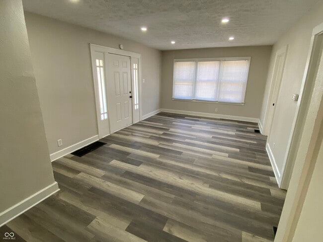 2002 Arrow Ave in Anderson, IN - Building Photo - Building Photo