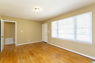 2213 2nd Pl NE in Center Point, AL - Building Photo - Building Photo