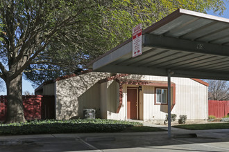 Mendota Gardens Apartments in Mendota, CA - Building Photo - Building Photo