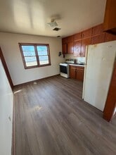 1102 Eisenhower Ave in Great Bend, KS - Building Photo - Building Photo