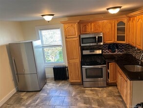 46 Dawson Ave in Kings Park, NY - Building Photo - Building Photo