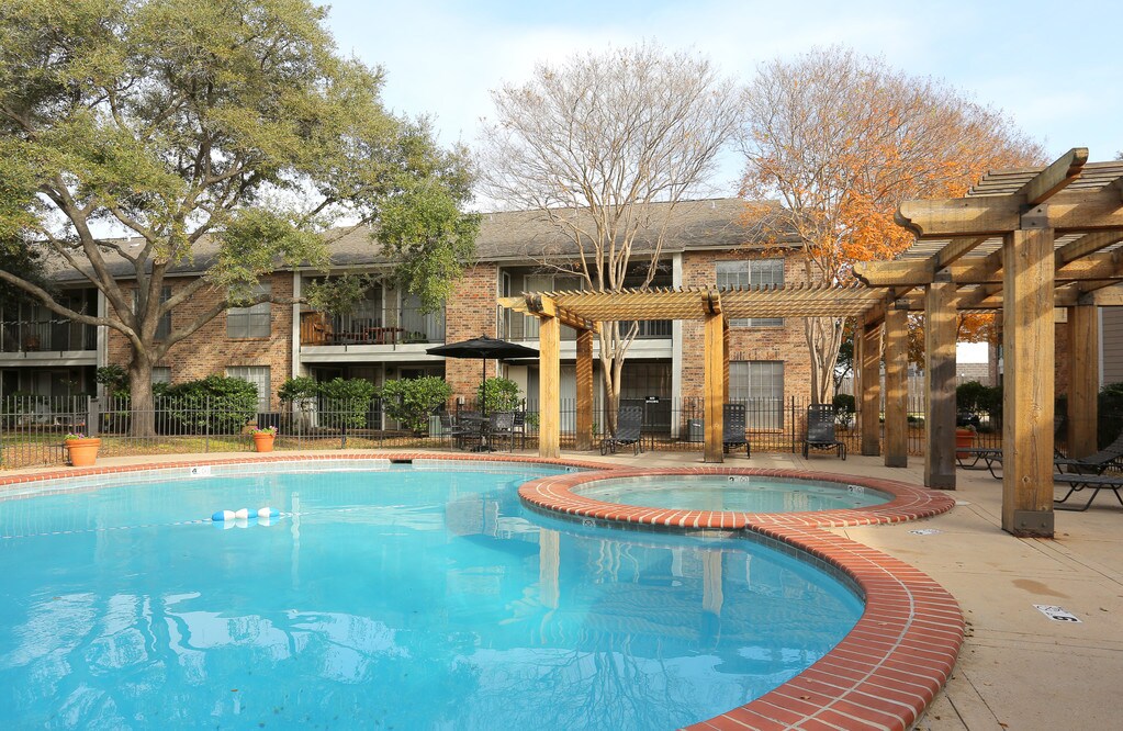 Chaparral Apartments Bossier City, LA Apartments