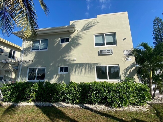 625 77th St in Miami Beach, FL - Building Photo - Building Photo