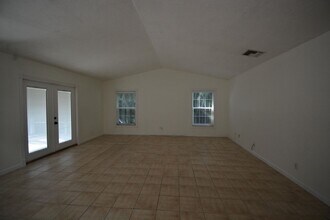 1379 Pinetta Cir in Wellington, FL - Building Photo - Building Photo
