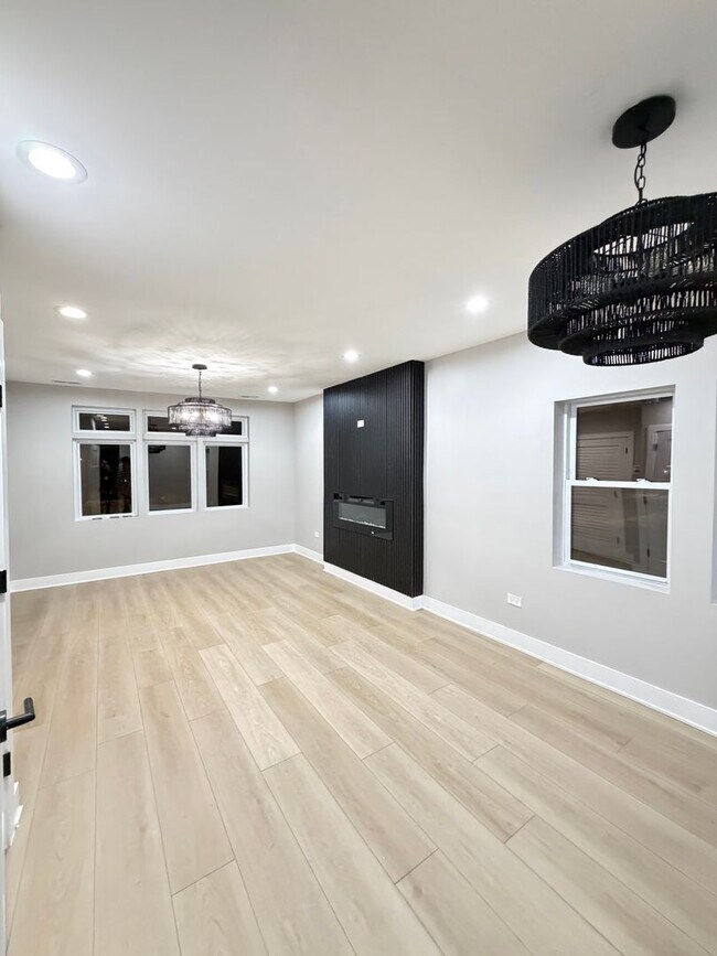 6350 S St Lawrence Ave in Chicago, IL - Building Photo - Building Photo