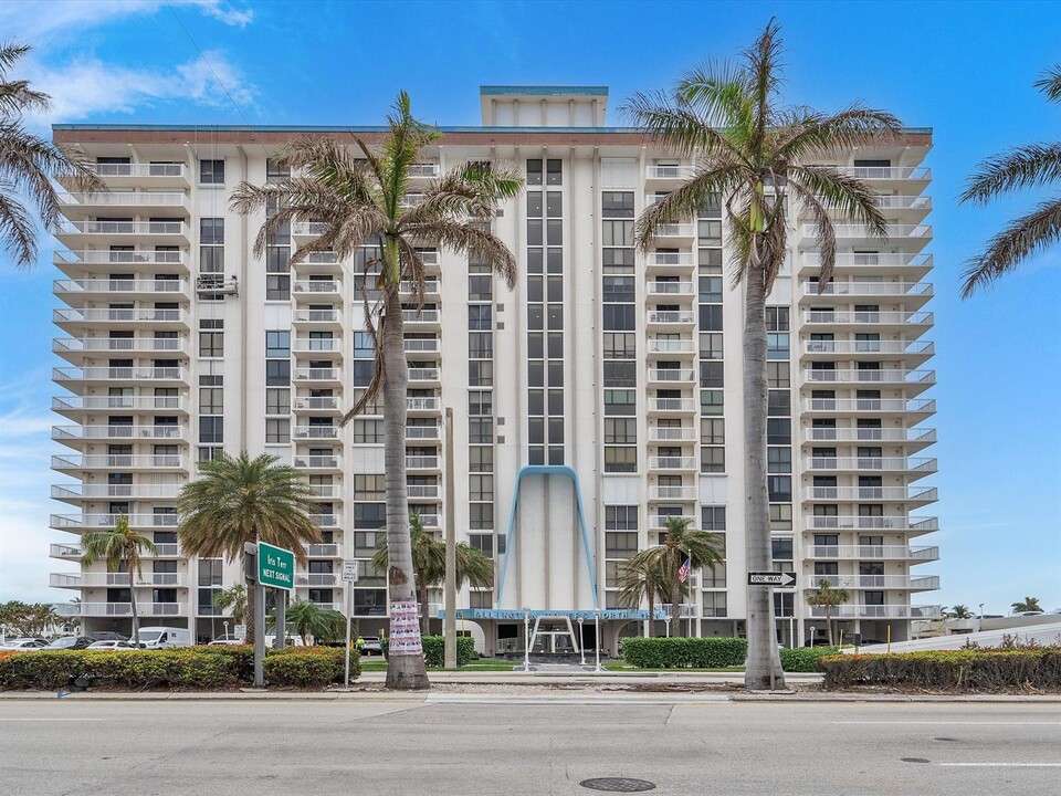 1500 S Ocean Dr, Unit #6H in Hollywood, FL - Building Photo