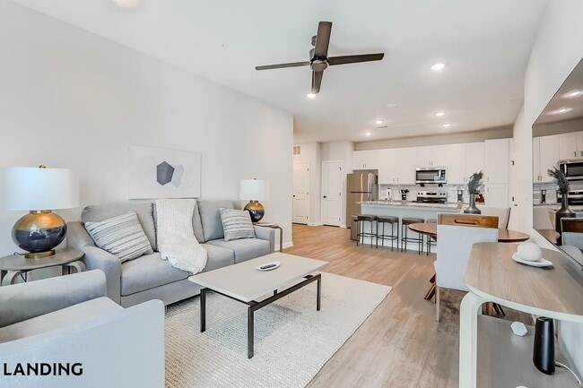 1650 Harris Hill Rd, Unit 08-8202 in San Marcos, TX - Foto de edificio - Building Photo