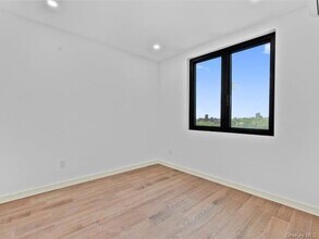 124-28 Queens Blvd, Unit PH-D in Queens, NY - Building Photo - Building Photo