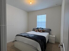 493 NE 4th St in Florida City, FL - Building Photo - Building Photo