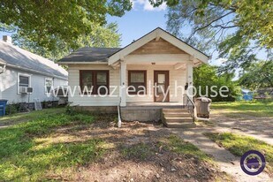 24 Tyler St in Toledo, OH - Building Photo