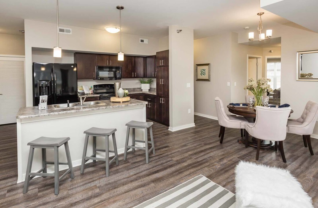 Stonegate Crossing Photo