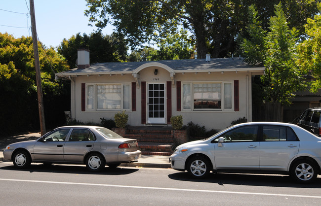 1543 California St in Mountain View, CA - Building Photo - Building Photo