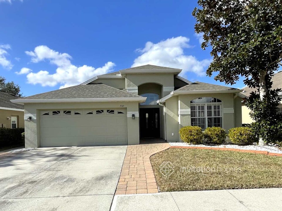 3743 Olde Lanark Dr in Land O Lakes, FL - Building Photo