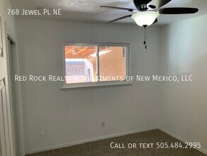 768 Jewel Pl NE in Albuquerque, NM - Building Photo - Building Photo