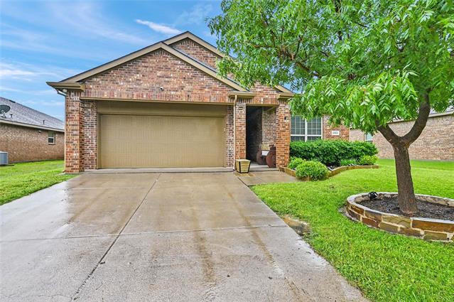 property at 1512 Greenbrier Dr