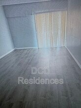 8310 Oak Forest Ct in Tampa, FL - Building Photo - Building Photo