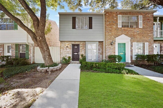 2218 Winrock Blvd in Houston, TX - Building Photo - Building Photo