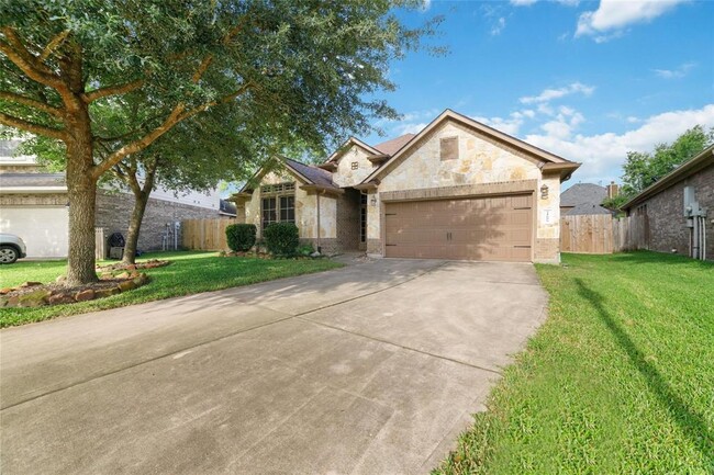 21606 Hansom Dr in Porter, TX - Building Photo - Building Photo