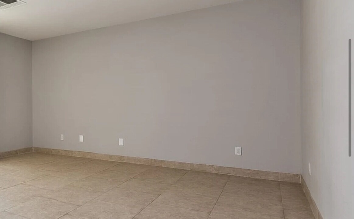 3605 Vista Springs Way in North Las Vegas, NV - Building Photo