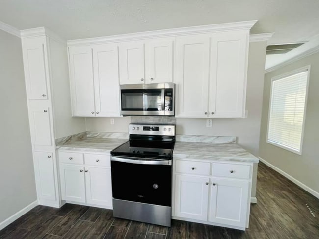 9477 Lansdowne Rd in Baton Rouge, LA - Building Photo - Building Photo
