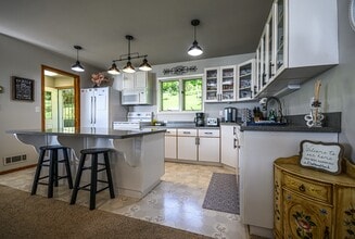 31792 Hollyhock Ln in Bigfork, MT - Building Photo - Building Photo