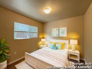 8023 Maverick Climb in San Antonio, TX - Building Photo - Building Photo