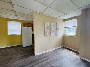 242 W 28th St in Norfolk, VA - Building Photo - Building Photo