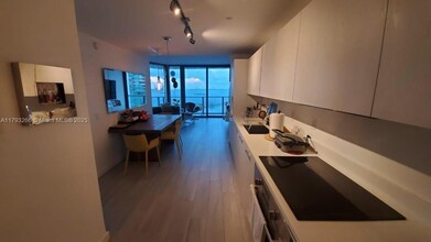 501 NE 31st St, Unit # 2401 in Miami, FL - Building Photo - Building Photo