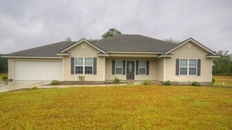 59 Live Oak Trail in Lakeland, GA - Building Photo