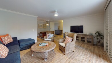6455 La Jolla Blvd in La Jolla, CA - Building Photo - Building Photo
