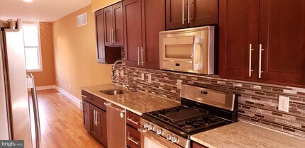 546 N 12th St in Philadelphia, PA - Building Photo - Building Photo