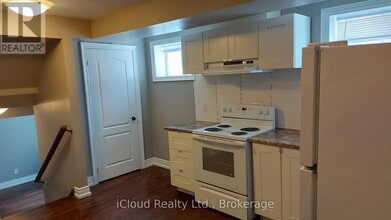 24 Histon Crescent in Brampton, ON - Building Photo - Building Photo