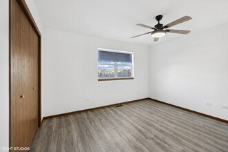 8152 Daniel Dr in Justice, IL - Building Photo - Building Photo