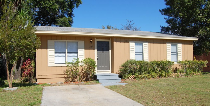 1737 Ave C NE in Winter Haven, FL - Building Photo