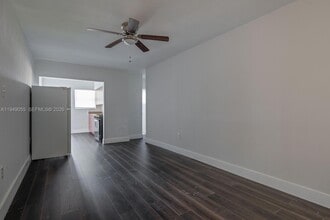 26501 SW 137th Ave, Unit 16 in Homestead, FL - Building Photo - Building Photo