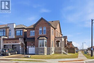 42 Port Renfrew Ave in Vaughan, ON - Building Photo