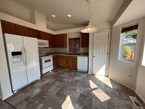 17816 SW Gillette Ln in Sherwood, OR - Building Photo - Building Photo