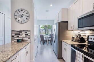 2737 Linda Dr in Naples, FL - Building Photo - Building Photo