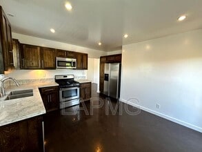 5036 Ladd Ave in Los Angeles, CA - Building Photo - Building Photo