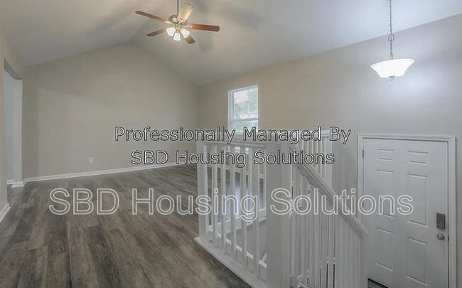 10325 Smalley Ave in Kansas City, MO - Building Photo - Building Photo