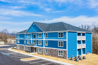 Frederick Court in Carlisle, PA - Foto de edificio - Building Photo