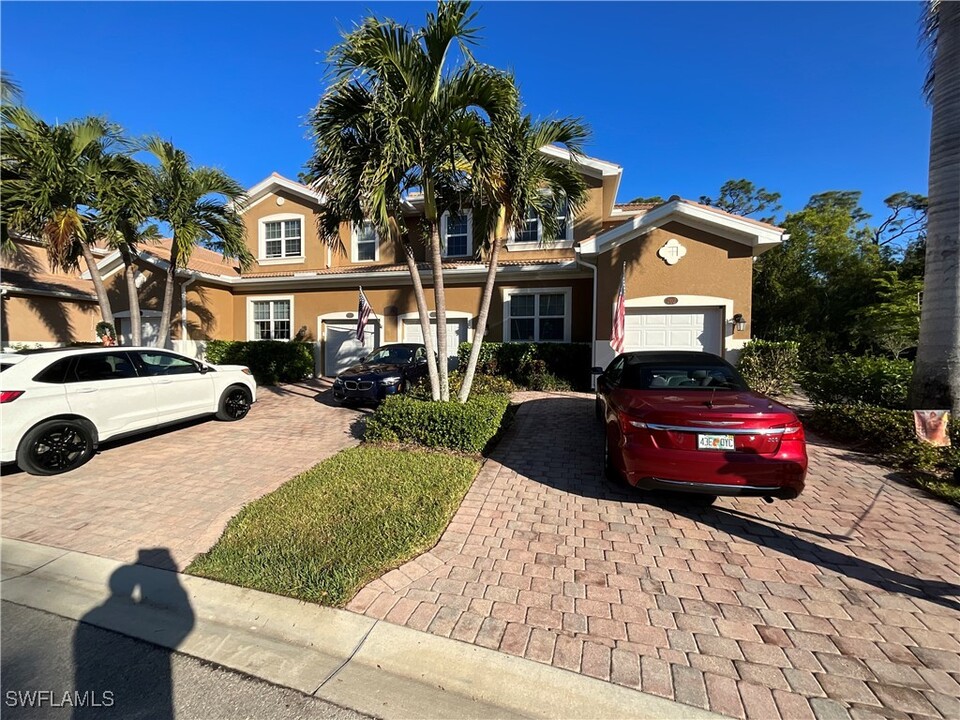 18273 Creekside Preserve Loop in Ft. Myers, FL - Foto de edificio