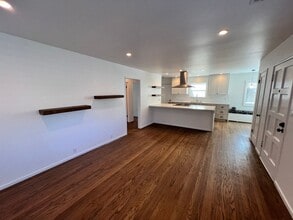 2 Nevada St in San Rafael, CA - Building Photo - Building Photo