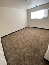 1108-1110 Vandenburg Loop NE in Moses Lake, WA - Building Photo - Building Photo