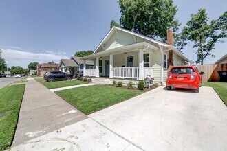 2433 E 7th St in Tulsa, OK - Building Photo - Building Photo