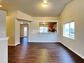 1327 Whitehouse Ave in Buckley, WA - Building Photo - Building Photo